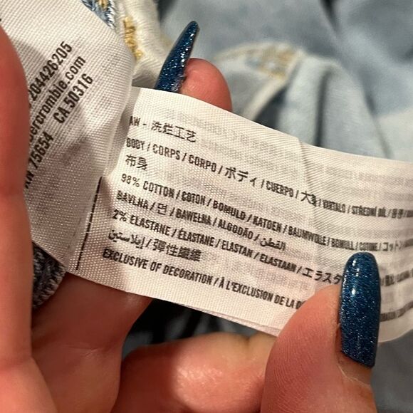 Hollister Ultra High-Rise Mom Jeans Vintage Stretch Whisker Light Wash 25x27 - Picture 9 of 12